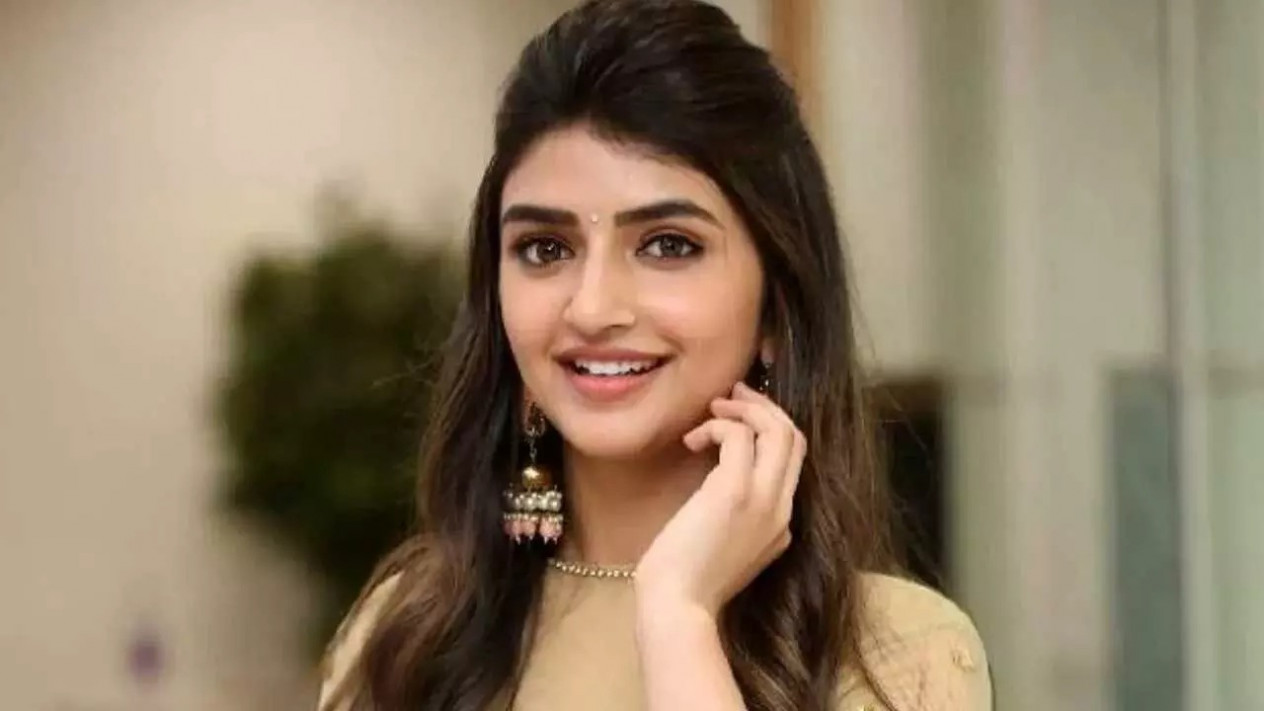పెద్ది మూవీలో స్పెషల్ సాంగ్ కోసం శ్రీలీల?
