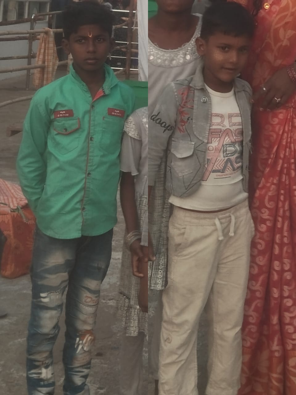 పిల్లర్ నీటి గుంతలో పడి ఇద్దరు చిన్నారులు మృతి