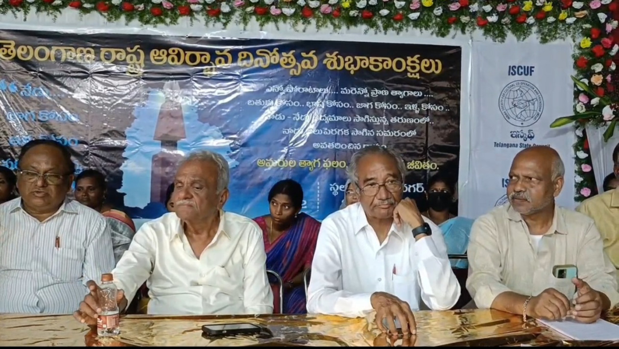 కేసీఆర్.. పవన్ కళ్యాణ్ పై మండిపడిన సిపిఐ నారాయణ..