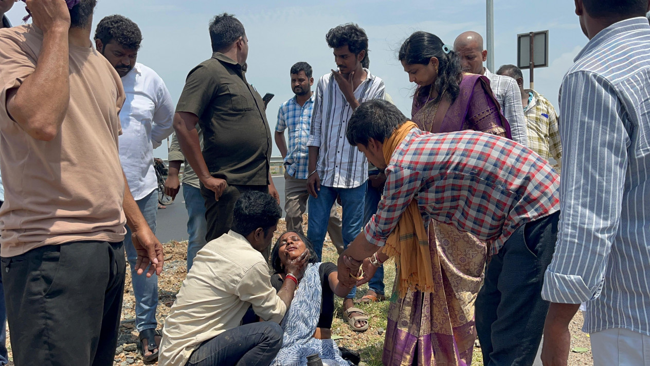 ఎమ్మెల్యే నెలవల విజయ్ శ్రీ మానవత్వం చాటుకున్న ఘటన