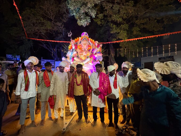 గండిపేటలో చవితి వేడుకలు.. రూ.3.60 లక్షలకు లడ్డూ వేలం