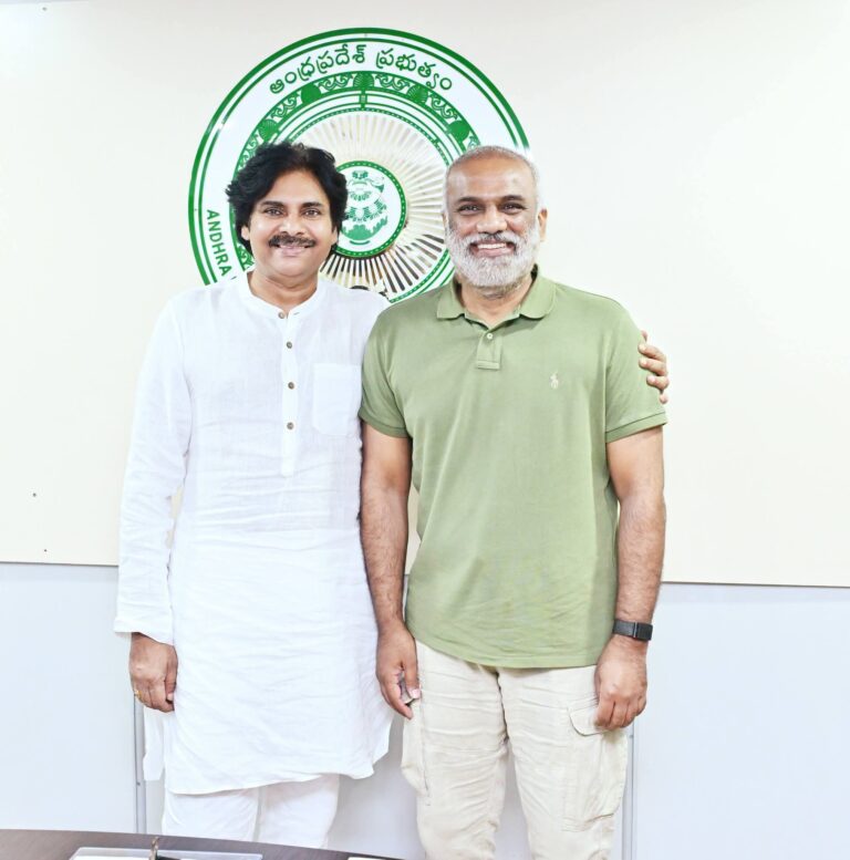 పవన్ కళ్యాణ్తో రాధాకృష్ణ భేటీ