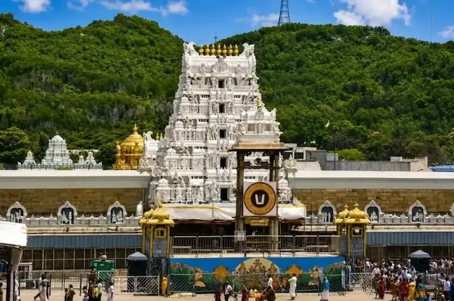 తిరుమలలో ఎన్నికల కోడ్ ఎఫెక్ట్ తిరుమల శ్రీవారి దర్శనం తాజా వార్తలు మరియు టీటీడీ వీఐపీ దర్శన నిబంధనలు