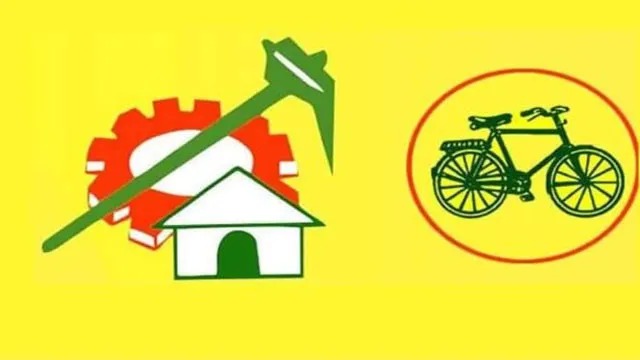 విజయవాడలో ఏడుగురు రెబల్స్పై సస్పెన్షన్ వేటు